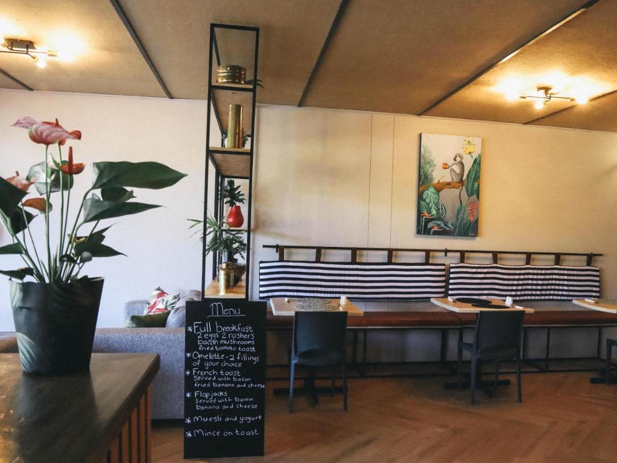 Le Bezz Guesthouse Балито Екстериор снимка