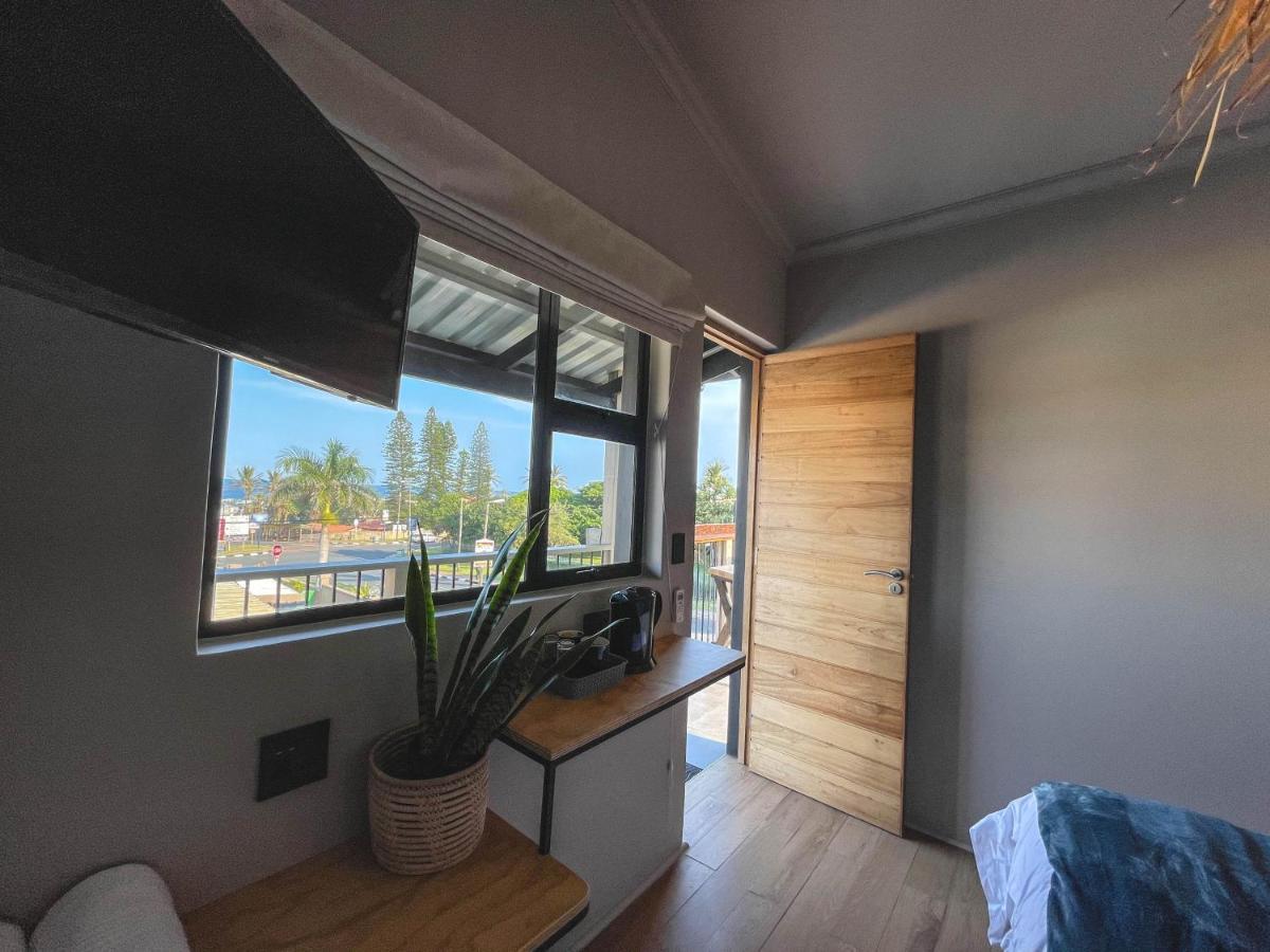 Le Bezz Guesthouse Балито Екстериор снимка