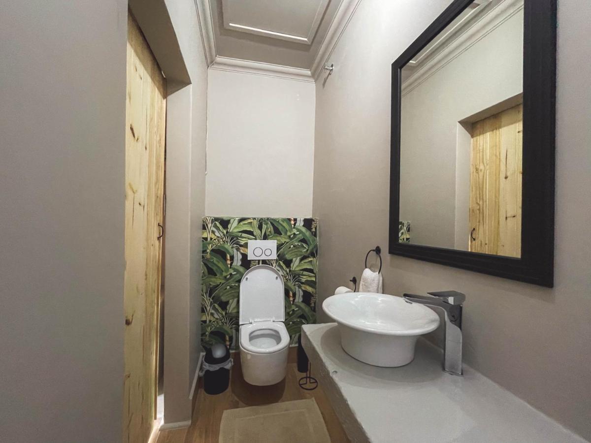Le Bezz Guesthouse Балито Екстериор снимка