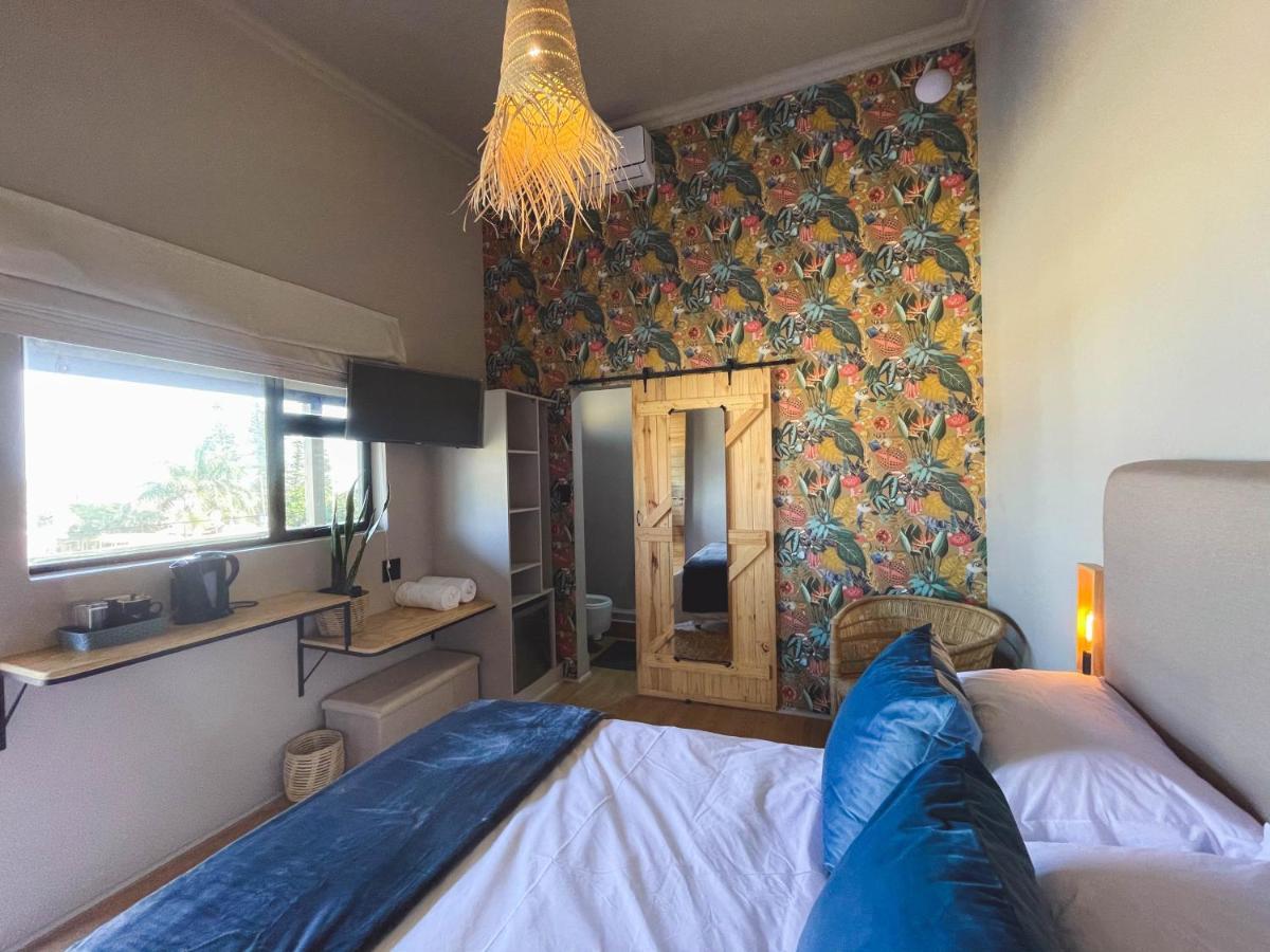 Le Bezz Guesthouse Балито Екстериор снимка