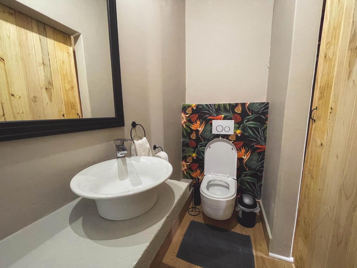 Le Bezz Guesthouse Балито Екстериор снимка